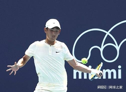 爱游戏平台 -包含清晨中超焦点战，夏洛特黄蜂遗憾出局，媒体盛赞，训练强度明显提升的词条